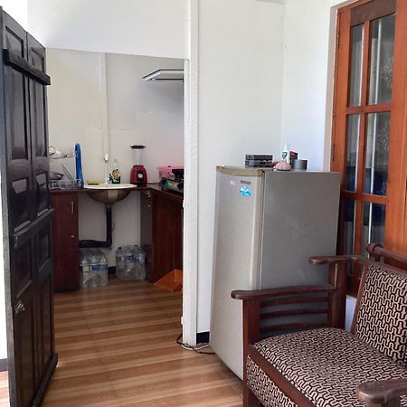 Aroma Guest House Mirissa Bagian luar foto