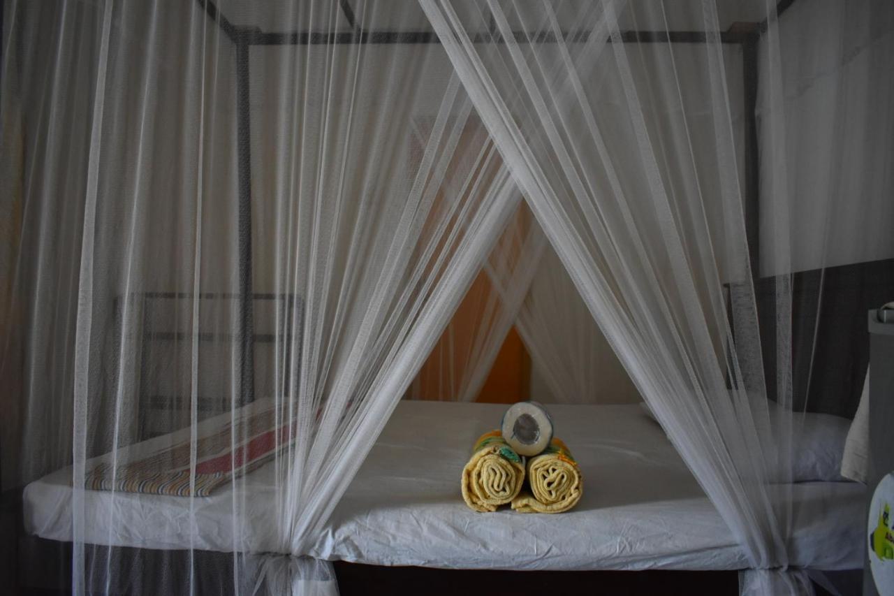 Aroma Guest House Mirissa Bagian luar foto