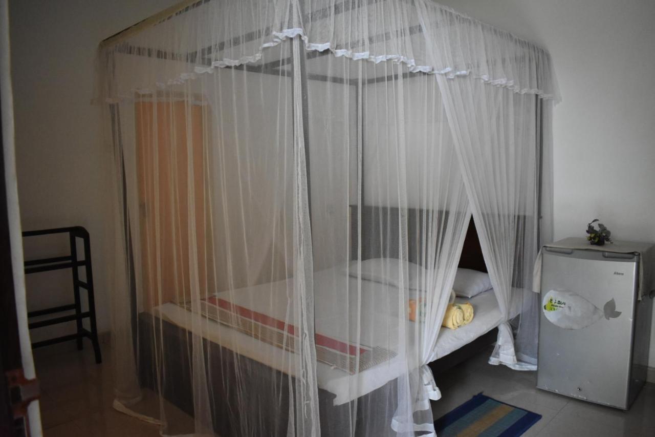 Aroma Guest House Mirissa Bagian luar foto