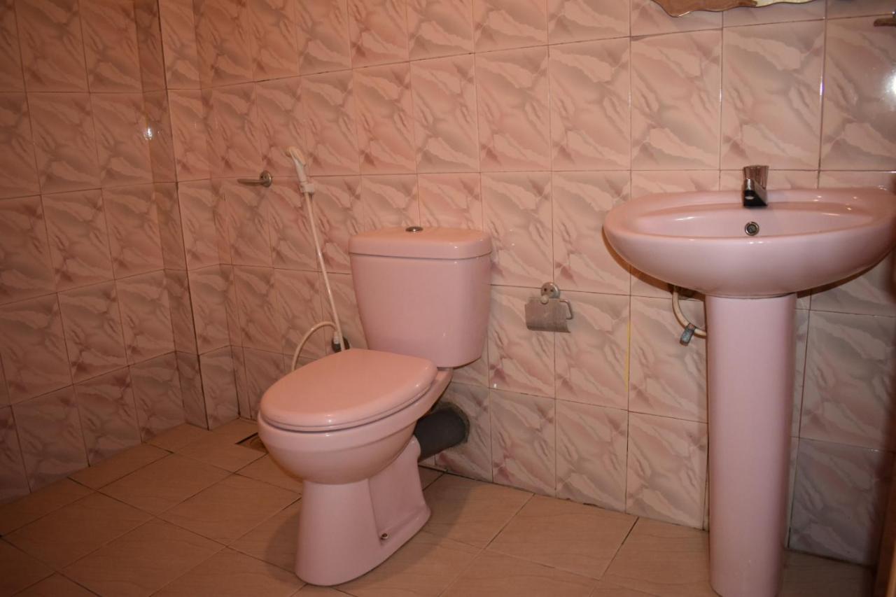 Aroma Guest House Mirissa Bagian luar foto