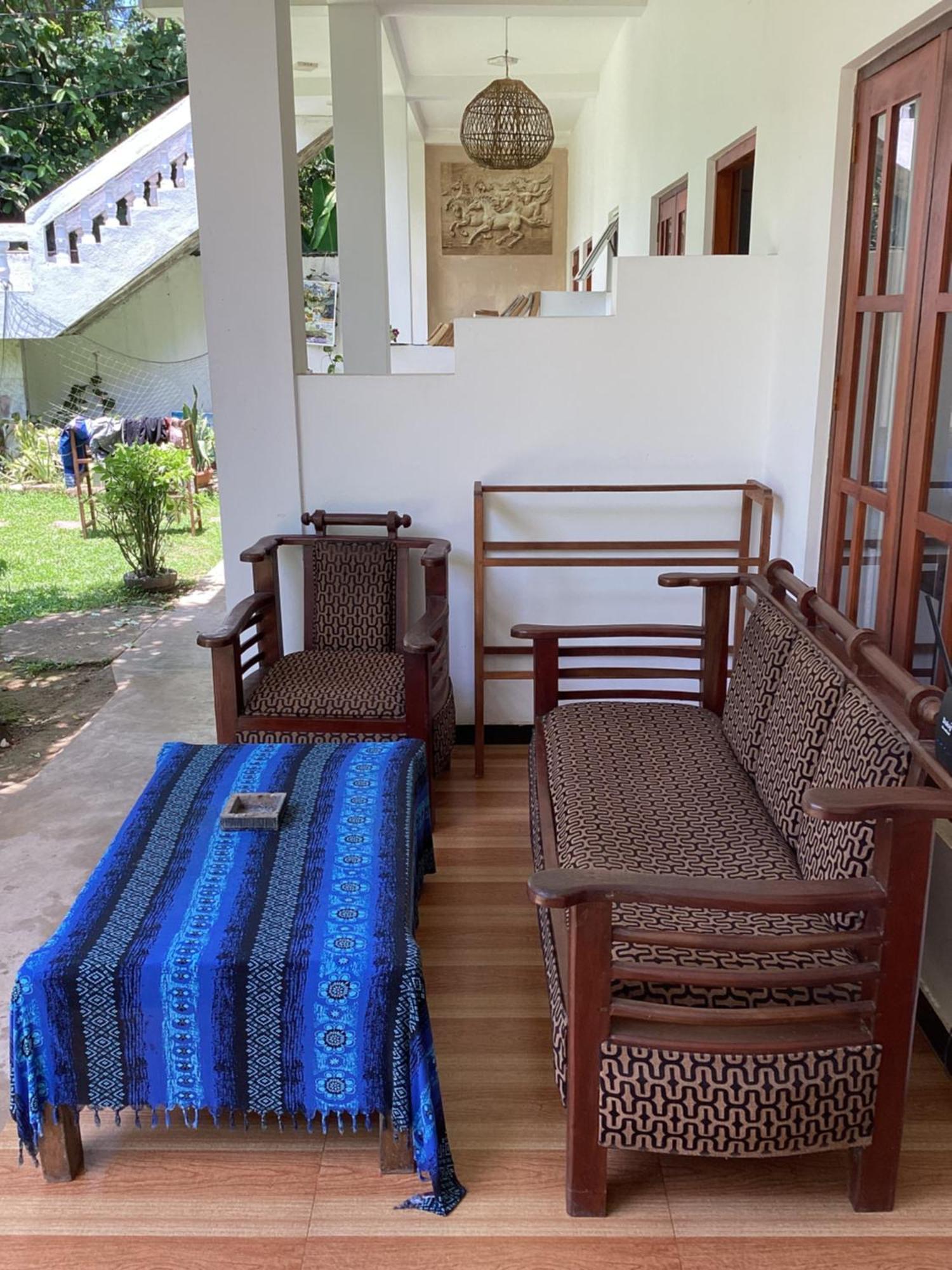 Aroma Guest House Mirissa Bagian luar foto